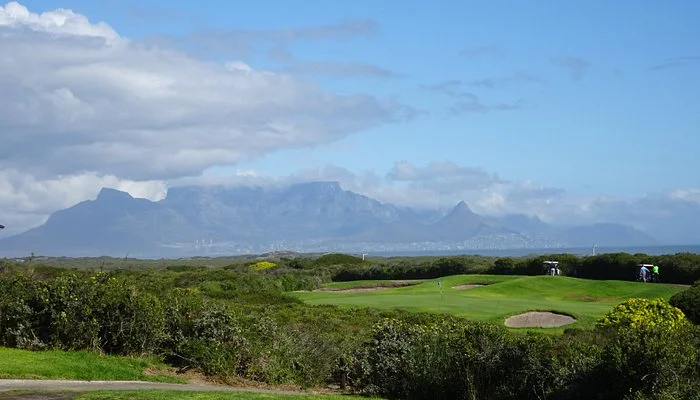 Atlantic Beach links course along the coastline